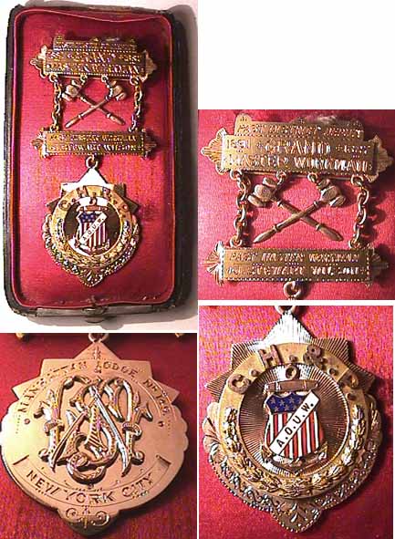 aouwGrandMasterJewel1.jpg (100674 bytes)