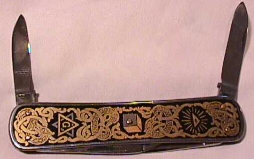 MasonicPocketKnifewGoldDec2.jpg (23987 bytes)