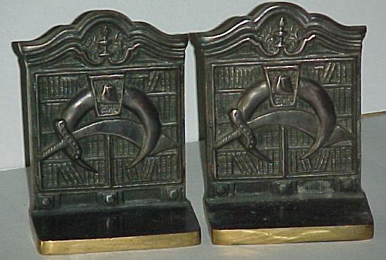 ShrinerBookends1.jpg (39580 bytes)