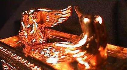 ArkoftheCovenant2.jpg (23608 bytes)