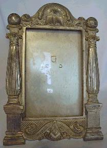 BronzeMasonicFrame1.jpg (12830 bytes)