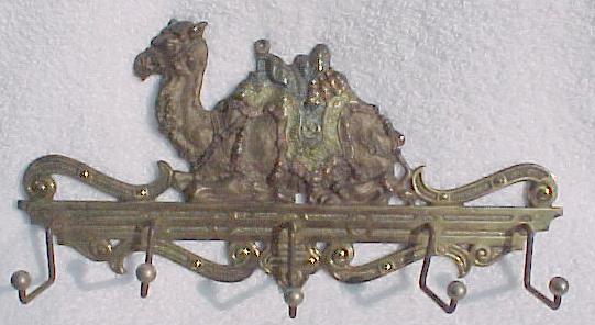 CamelHatRack1.jpg (29658 bytes)