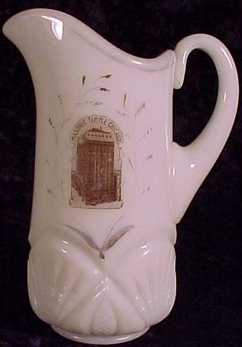 ChicagoMilkGlassCreamer1.jpg (19393 bytes)