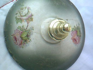 FloralTobaccoJar3.jpg (19805 bytes)