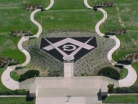 GWNatMonumentView1.jpg (33424 bytes)