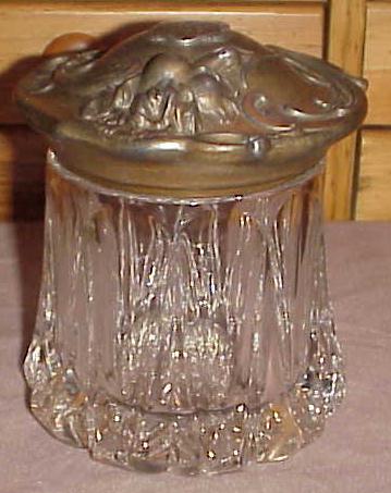 MasonicTobaccoHumidor1.jpg (46592 bytes)