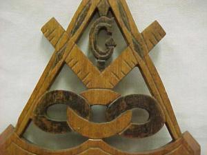 MasonicWalnutMatchholder2.jpg (11340 bytes)