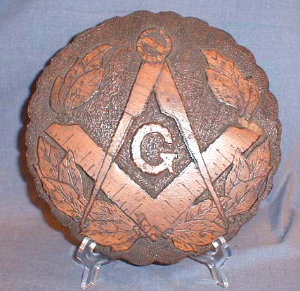 MasonicWoodCarving1.jpg (45990 bytes)