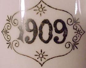 MelitaLodgeFlutedPitcher3.jpg (10479 bytes)