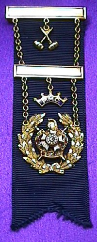 PMCdemolayjewel1.jpg (46585 bytes)