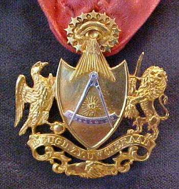 PastMastersPresentationJewel2.jpg (98680 bytes)