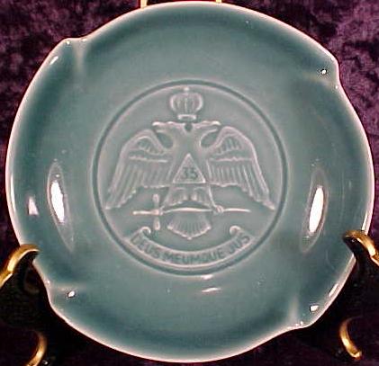 Rookwood33rdDish1.jpg (26425 bytes)