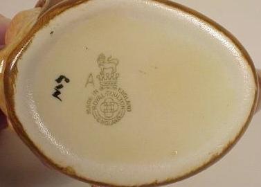 RoyalDoultonJester2.jpg (10198 bytes)