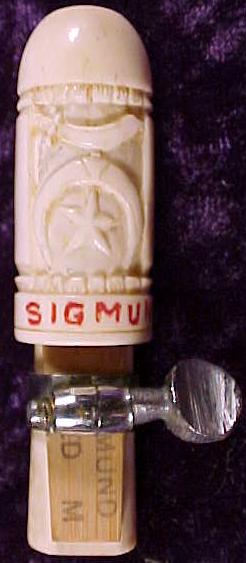 ShrineIvoryWhistle1.jpg (21741 bytes)