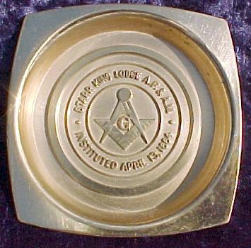 StarKingLodgeAshtray.jpg (27998 bytes)