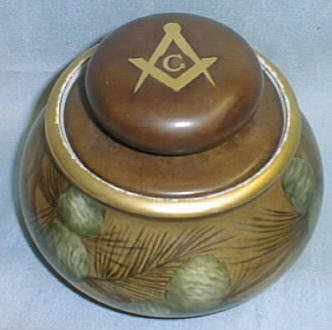 TobaccoJar2.jpg (19282 bytes)