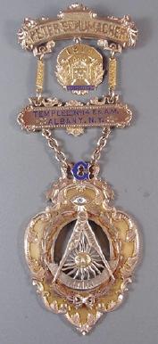 Victorian Past Masters Jewel1.jpg (15198 bytes)