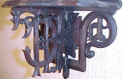 WhatNotShelfKT3.jpg (27331 bytes)