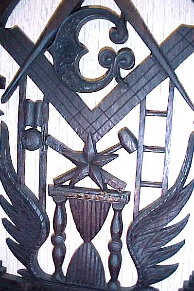 WhatNotShelfKT4.jpg (65756 bytes)